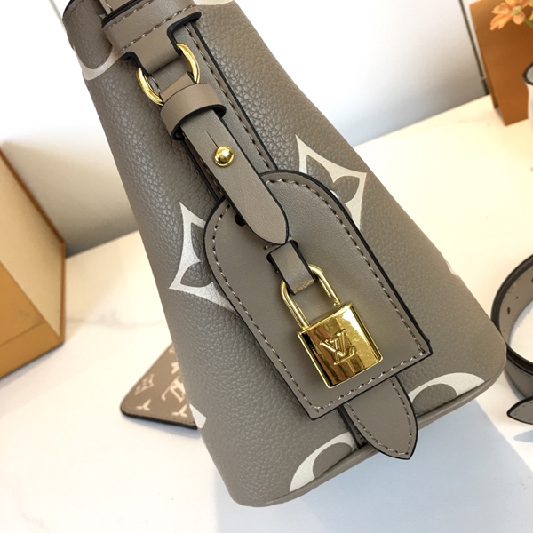 ルイヴィトンバッグ素材ディテール